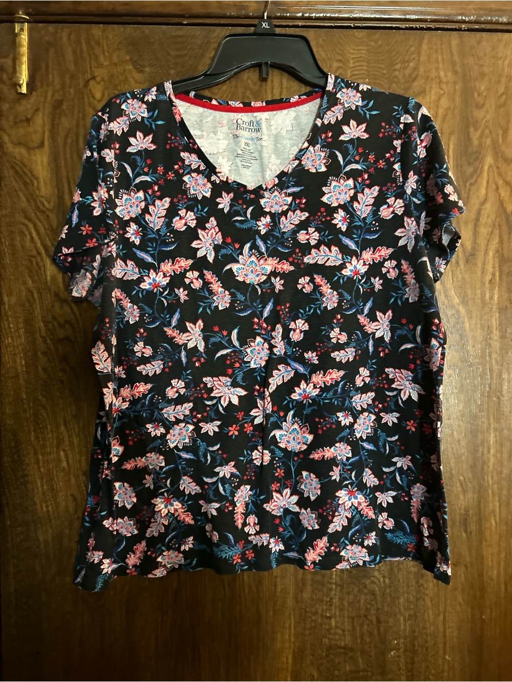 croft & barrow Black Floral V-Neck Tee with Pink & Blue Accents